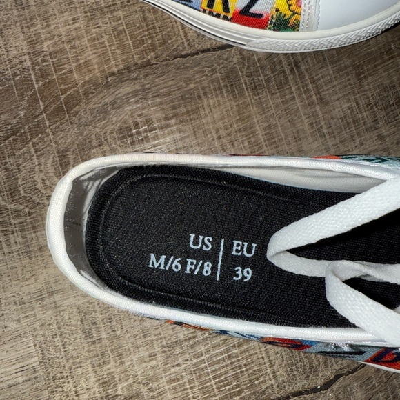 Jeep Girl License Plate Colorful Graphic Sneakers Size 8 - Picture 4 of 6